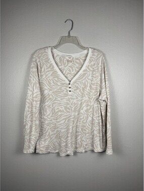 Terra & Sky Women 1X Henley Waffle Knit Top Beige White Abstract Long Sleeve